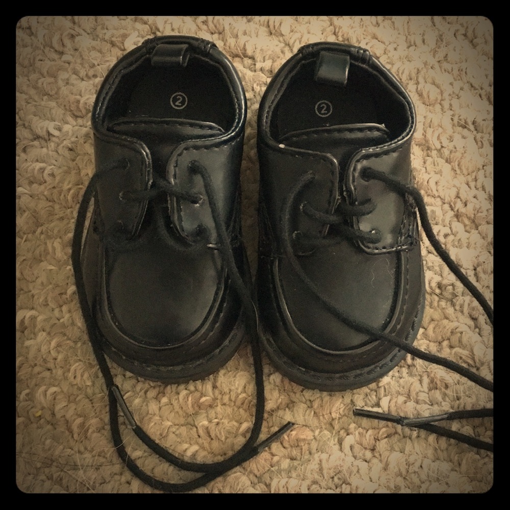 Koala Kids cute black toddler dress shoes size 2!!